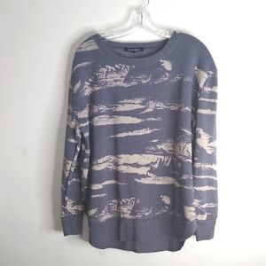 Ocean Drive Lavender and Cream Sweatshirt - Size large